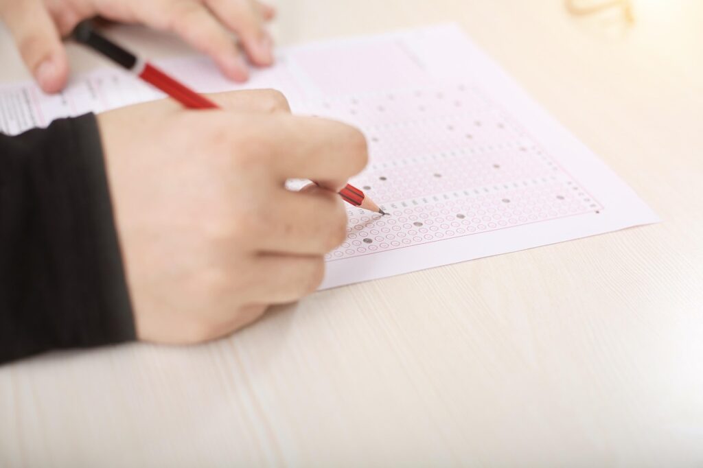 Tips para preparar con éxito las oposiciones a Correos en 2026